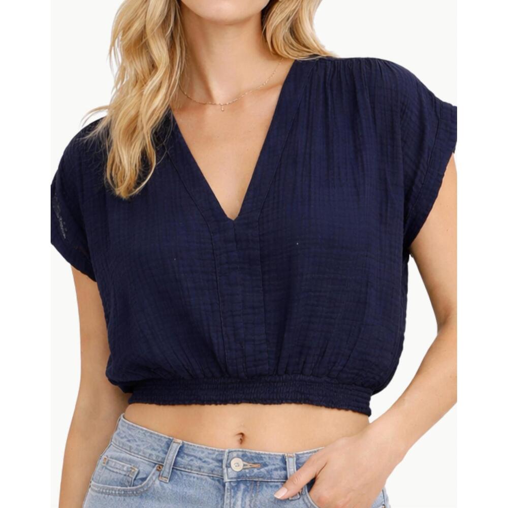 NEW FELICITE vacay top in navy